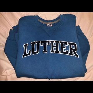 💙luther college crewneck🤍